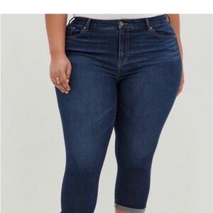 Torrid cropped jeans size 24